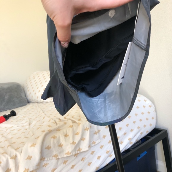 Holographic lined shorts - Picture 7 of 9